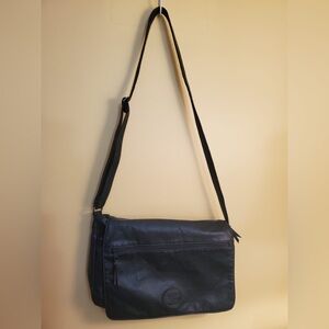Elegant Black Leather Shoulder Bag